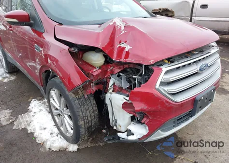 2017 Ford Escape Titanium z USA, uszkodzony, nr VIN 1FMCU9JD6HUA30708